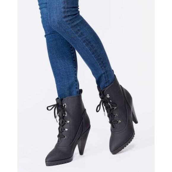 Veronica Beard IT 37 US 7 Charley Coated Leather Lace-Up Ankle Bootie Boots Goth - Picture 1 of 13